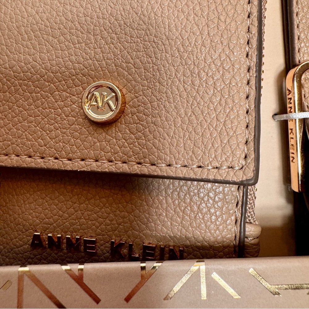 NWT Anne Klein Taupe Flap Wristlet and Card Case gift set gold tone hardware - Picture 3 of 12